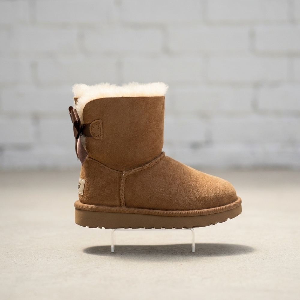 NEW UGG kid's mini bailey bow ii boot in chestnut